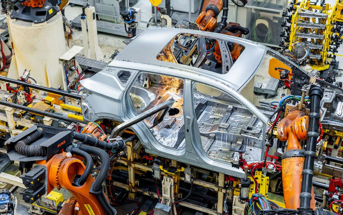 Добротный седан на смену Эмгранду — дешевле на 394 тысячи!