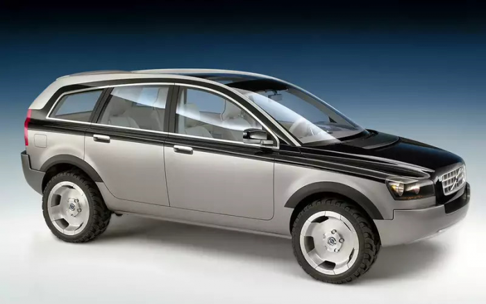 Словно в дорогой яхте! Как едет и сколько стоит премиум не из Китая?