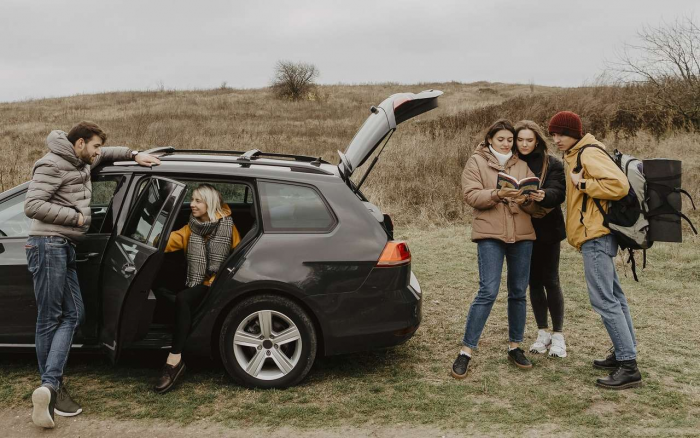 Осенью 2025 года россияне чаще арендовали машины для длительных путешествий