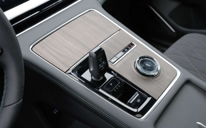 Как Geely Monjaro следит за нарушениями и другие особенности кроссовера