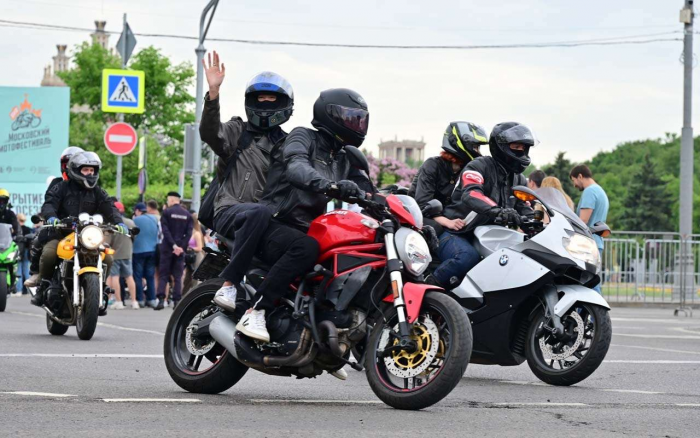 Закрытие сезона — мотопарад стартует с Зубовской улицы