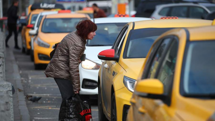 Флаги на башнях: китайский премиум показал свое лицо