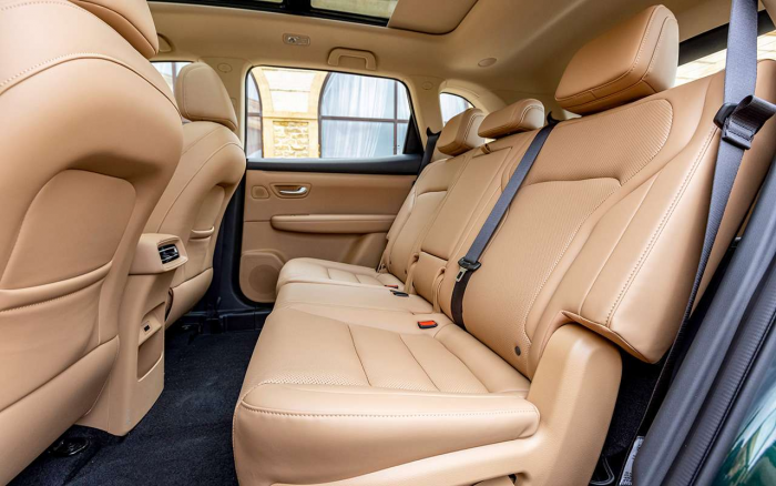 Самый дешевый гибридный кроссовер в РФ: как он едет? Каков расход?