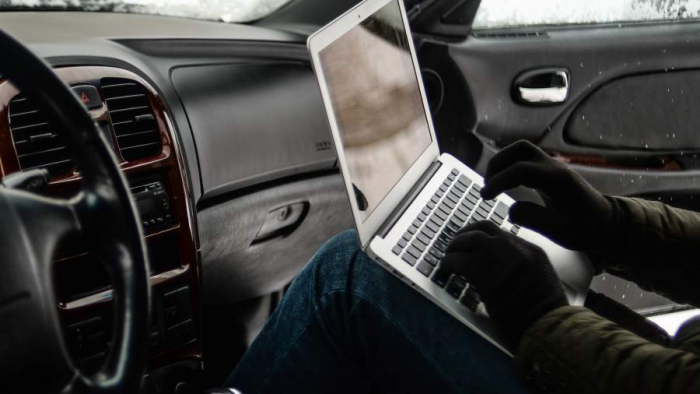 С новым кодом: в электробусах и грузовиках нашли уязвимости к атакам хакеров