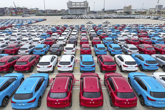 «Надеюсь, эта мера не вечна». Путин честно объяснил россиянке, которая не смогла накопить на иномарку, зачем нужен утильсбор