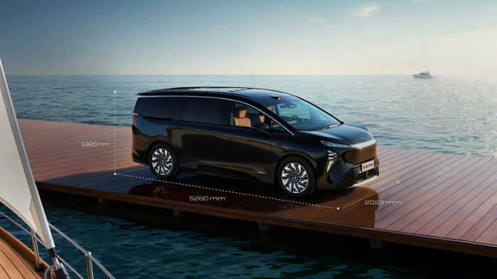 Вилла на колесах с запасом хода 1320 км и уровнем оснащения как у «семерки» BMW. В Китае представлен 620-сильный Buick Electra Encasa — 440 тыс. юаней (4,8 млн рублей)