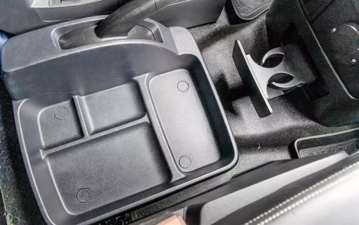 Дизель, механика, задний привод — добротный фургон подешевел на 300 тысяч