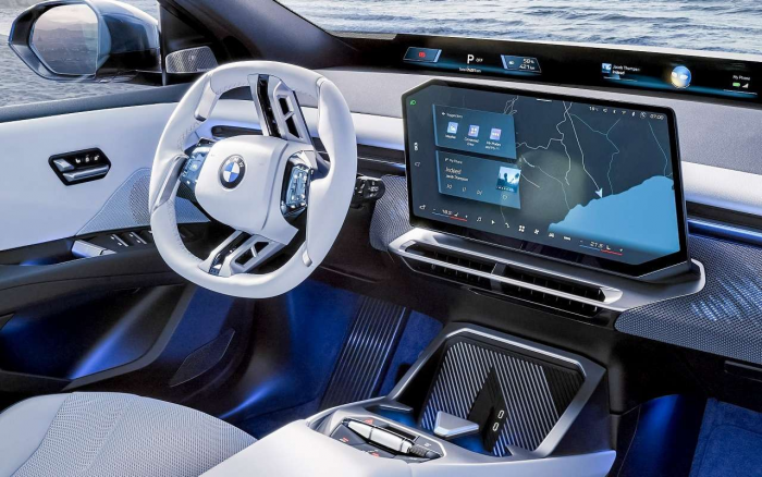 Новый кроссовер BMW удивил дизайном и технологиями