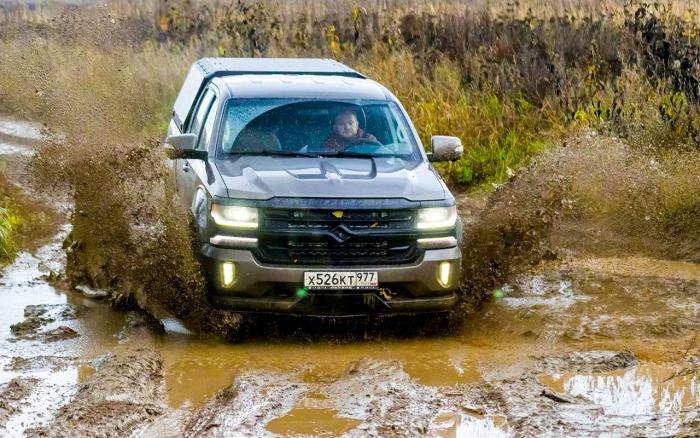 205 сил, гидроавтомат, полный привод — в РФ привезли «почти Silverado»