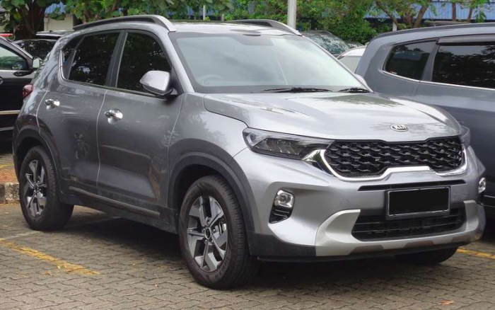 Этот новый кроссовер сейчас стоит в России меньше 2 млн рублей