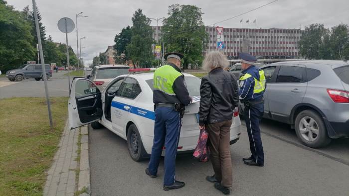 Можно ли ехать, если забыл права дома, и какой штраф за это грозит