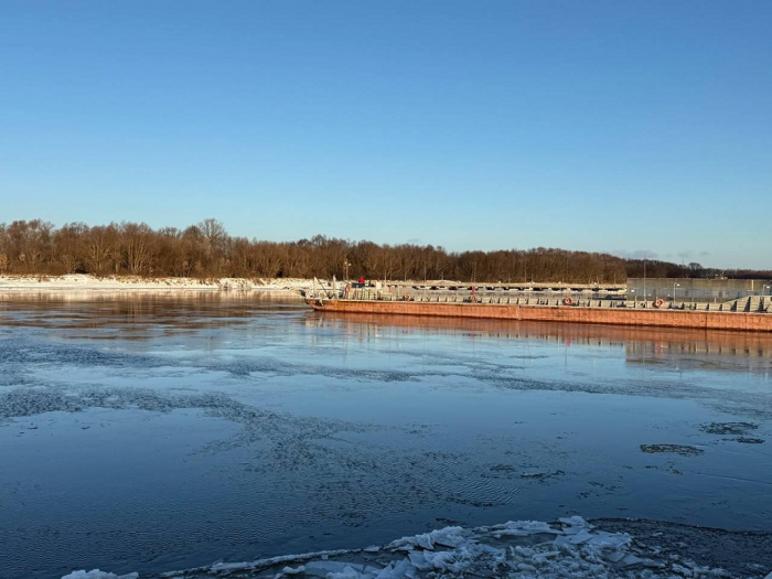 Переправа через Оку в Павлово пострадала из-за ледохода