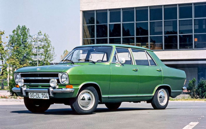 Мотор — лучший в классе: большая история непростого Москвича