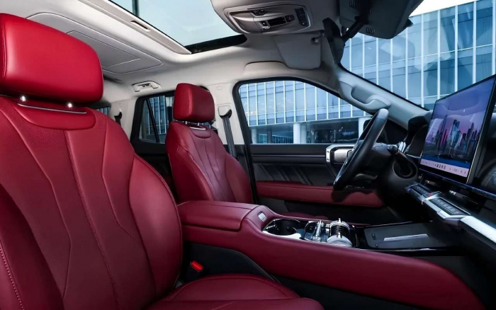 Бензин, дизель, гибрид, улучшенный автопилот: популярный внедорожник обновился