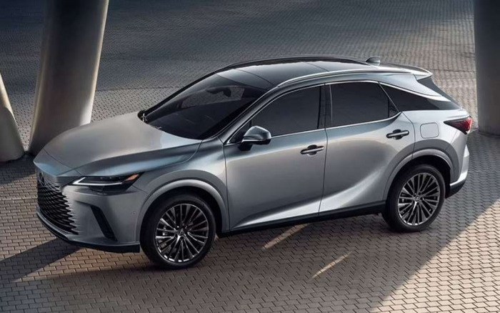 Названы самые беспроблемные роскошные кроссоверы и внедорожники в 2025 году