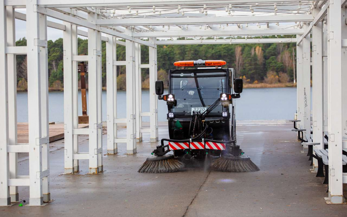 Швейцарский нож на колесах — одна машина взамен бригады дворников и парка техники