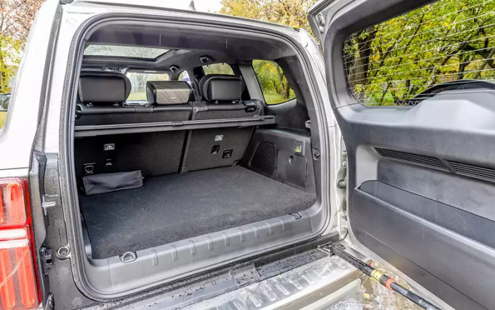 Гибридный внедорожник дешевле бензинового: на что он способен на бездорожье