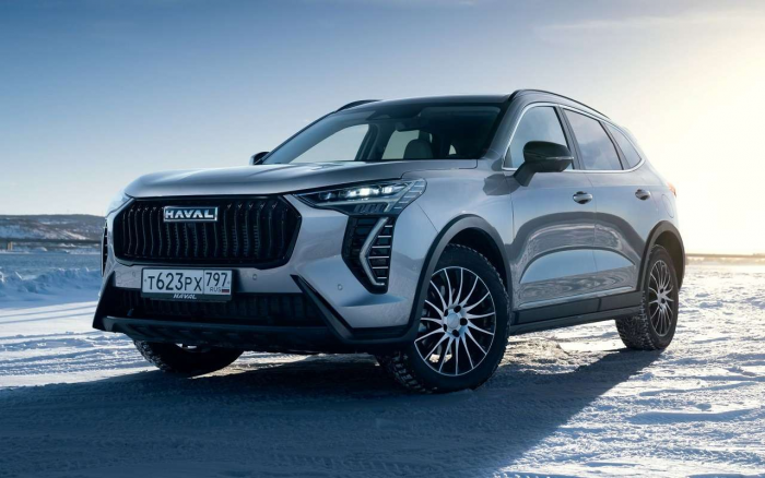 Самый популярный в России кроссовер обновился: изменения и свежие цены