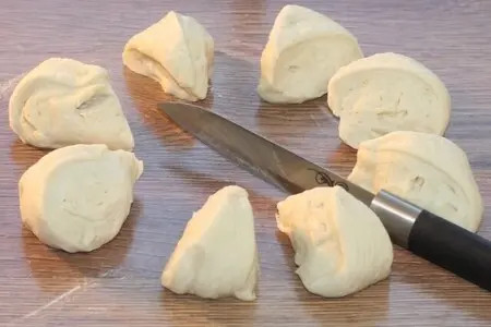 Пышные жаворонки из постного теста
