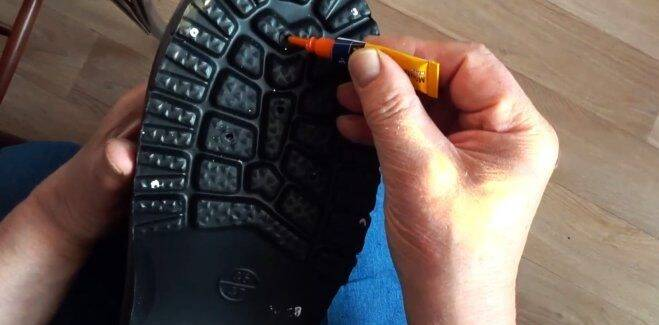 Как легко сделать подошву нескользкой в гололёд