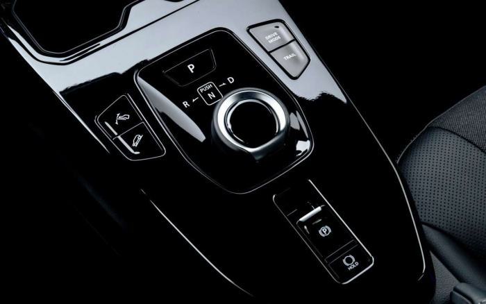 Электрический дебют Toyota: Urban Cruiser выходит на городские маршруты