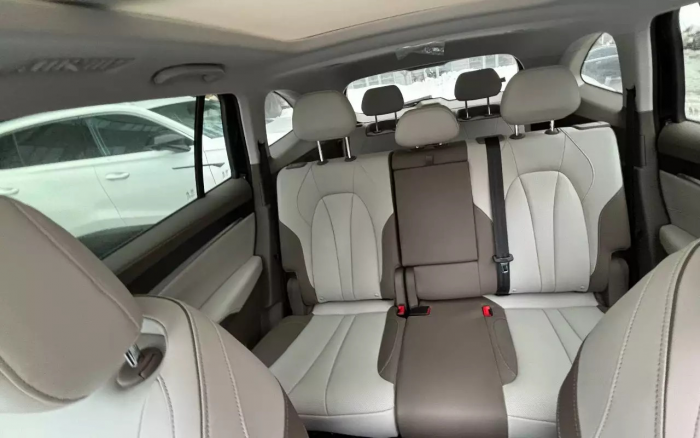 Кроссовер Москвич М90 — первые реальные изображения салона