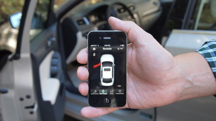 Как открыть автомобиль с помощью смартфона, если потерял ключи или закрыл их в машине
