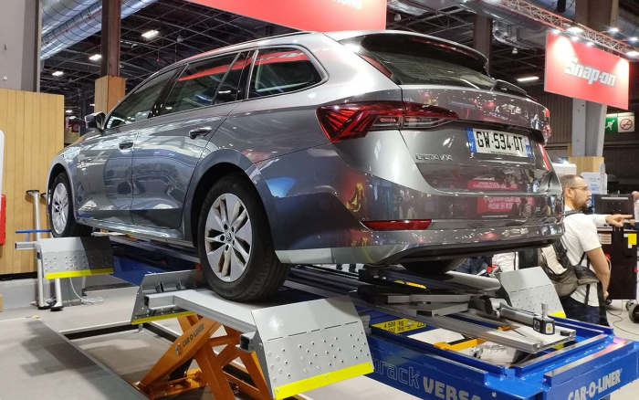 Equip Auto - 2025: горящие электромобили, гаджеты из 90-х и автомобильные масла