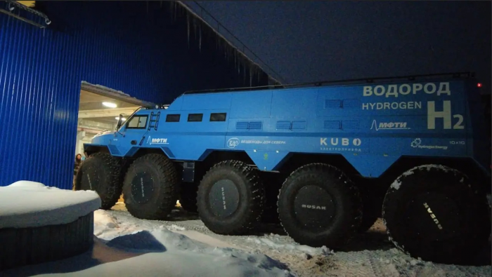 Российский тяжелый вездеход на водороде отправят на испытания в Арктику