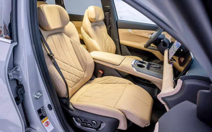 Теперь — с полным приводом: китайский кроссовер обновили для России