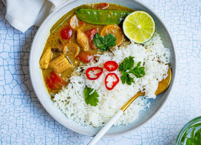 Холода — не беда: 5 интересных и согревающих рецептов с карри