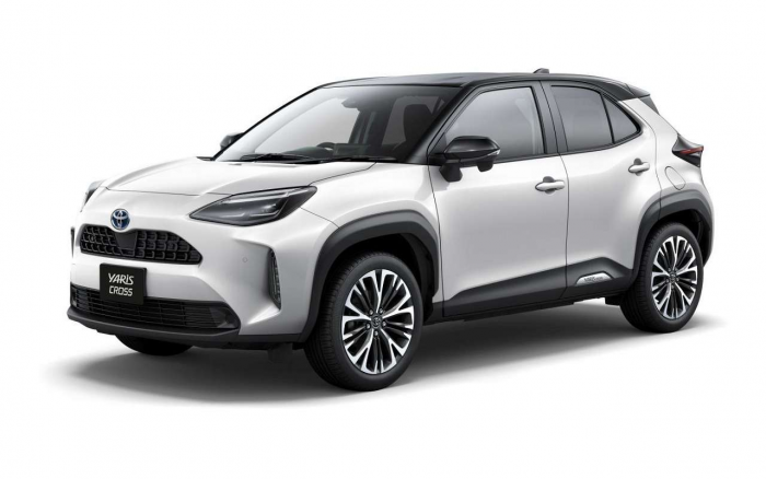 В Россию привезли новый доступный японский кроссовер