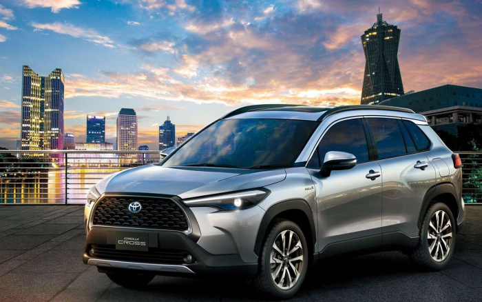 В России начали продавать добротный кроссовер Toyota чуть дороже 2 млн рублей
