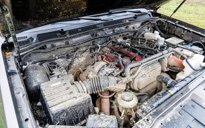 205 сил, гидроавтомат, полный привод — в РФ привезли «почти Silverado»