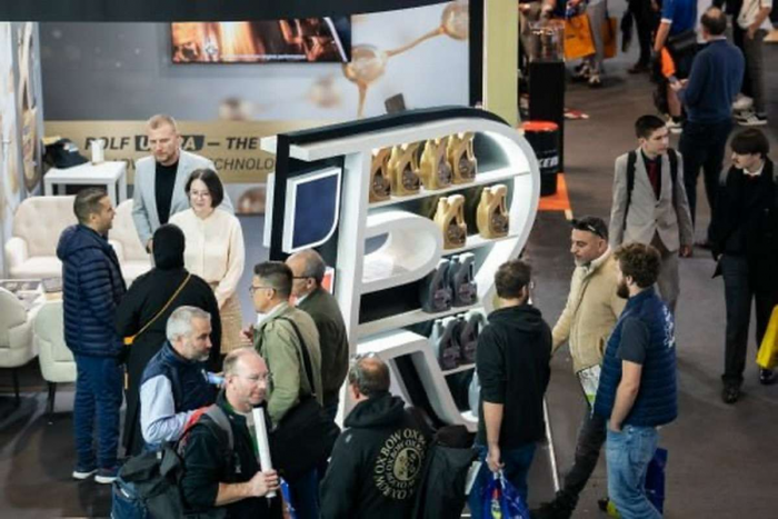 Equip Auto - 2025: горящие электромобили, гаджеты из 90-х и автомобильные масла