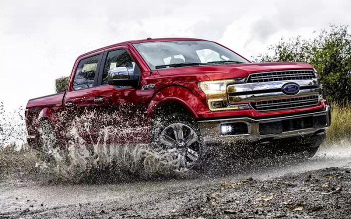 Внедорожники за 4 млн: сравнили новый китайский и японский с пробегом