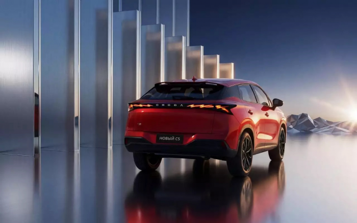 Новый Omoda C5 в России: комплектации и цены