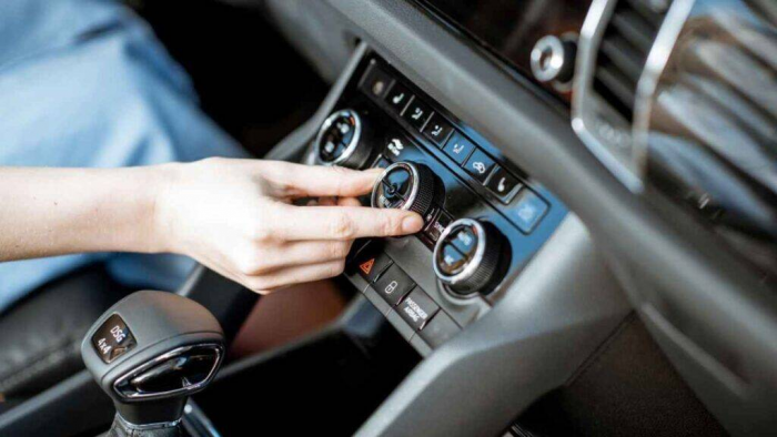 Зачем стоит отключать кондиционер за несколько минут до остановки автомобиля