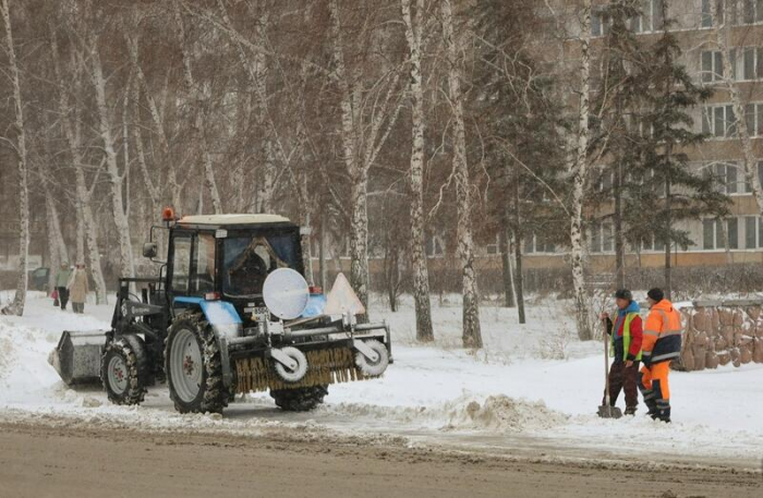 Зиму за ночь намело. Барнаул завалило "долгожданным" снегом