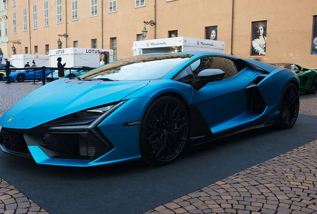 Топ-20 самых дорогих машин в мире и в России: рейтинг элитных автомобилей