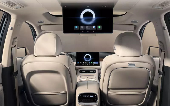 В России начнут официально продавать новый добротный кроссовер известной марки