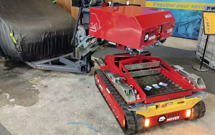 Equip Auto - 2025: горящие электромобили, гаджеты из 90-х и автомобильные масла