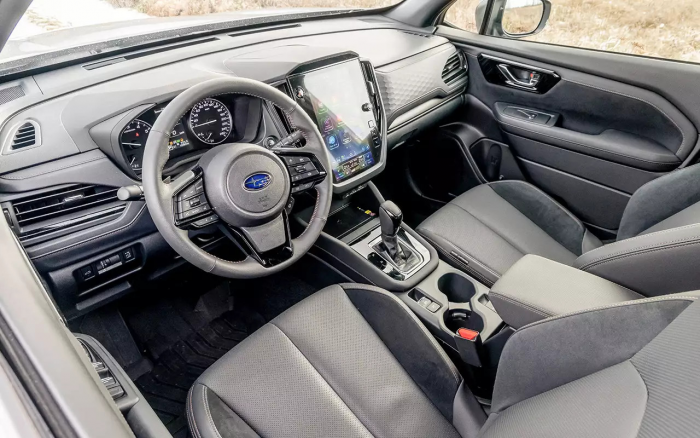 Надежный японский кроссовер вновь продают в России с гарантией — сколько он стоит теперь?