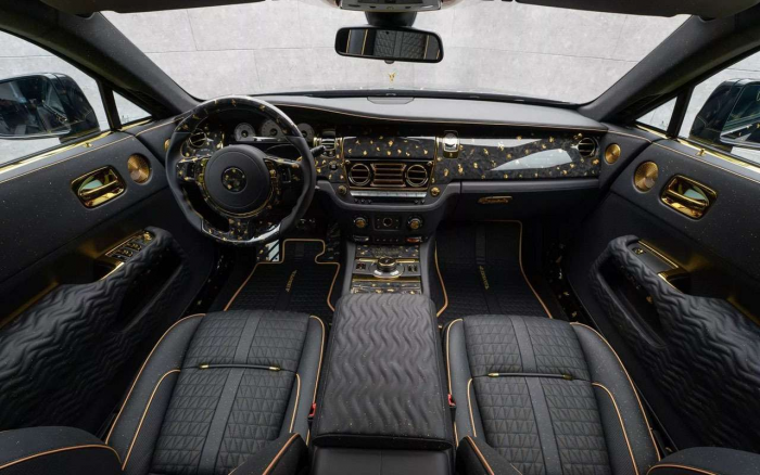 Возмутительная роскошь: этот Rolls-Royce подошел бы главе мафии