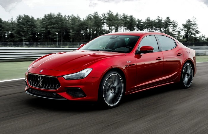 10 самых «прожорливых» автомобилей, которые потребляют немеряно топлива