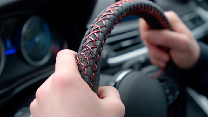 Руль мечты: какие оплетки с подогревом спасут руки зимой