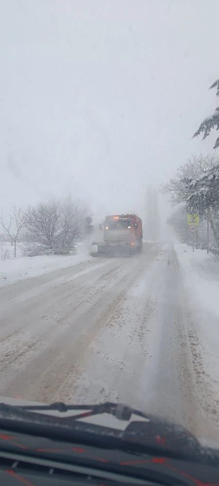Обстановка на автомобильных дорогах Крыма: в ряде районах сложные погодные условия