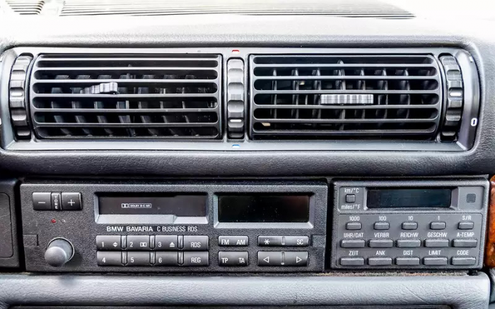 Секрет его молодости: BMW, который похож на BMW