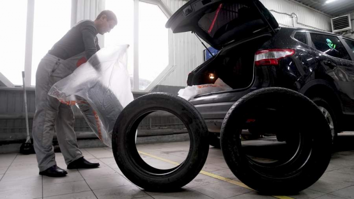 Автоэксперт дал советы по выбору шин и подготовке автомобиля к зиме