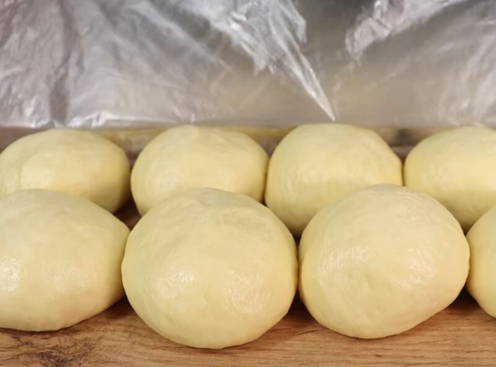 Пуховые булочки с начинкой: советы и секреты, чтобы они получились нежными и мягкими!